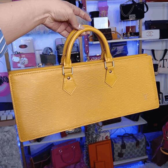 Louis Vuitton Sac Triangle Yellow Epi Leather Hand Bag - Picture 1 of 1